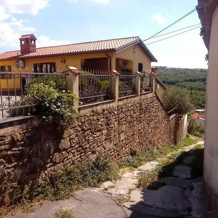 V Klancu Apartamento Dekani